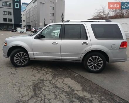 Сірий Лінкольн Navigator, об'ємом двигуна 3.5 л та пробігом 85 тис. км за 21500 $, фото 7 на Automoto.ua