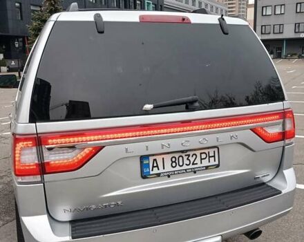 Сірий Лінкольн Navigator, об'ємом двигуна 3.5 л та пробігом 85 тис. км за 21500 $, фото 4 на Automoto.ua