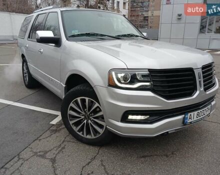 Сірий Лінкольн Navigator, об'ємом двигуна 3.5 л та пробігом 85 тис. км за 21500 $, фото 2 на Automoto.ua