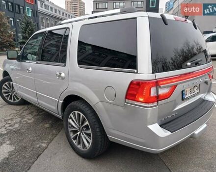 Сірий Лінкольн Navigator, об'ємом двигуна 3.5 л та пробігом 85 тис. км за 21500 $, фото 6 на Automoto.ua