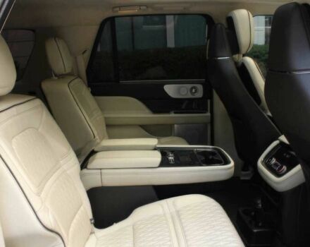 Сірий Лінкольн Navigator, об'ємом двигуна 3.5 л та пробігом 50 тис. км за 28000 $, фото 13 на Automoto.ua