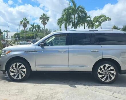 Серый Линкольн Навигатор, объемом двигателя 0 л и пробегом 90 тыс. км за 25000 $, фото 2 на Automoto.ua