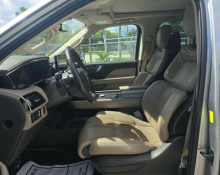 Серый Линкольн Навигатор, объемом двигателя 0 л и пробегом 90 тыс. км за 25000 $, фото 6 на Automoto.ua