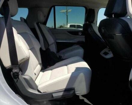 Серый Линкольн Навигатор, объемом двигателя 0 л и пробегом 1 тыс. км за 70000 $, фото 8 на Automoto.ua