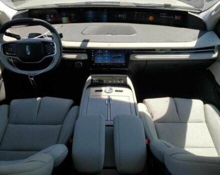 Серый Линкольн Навигатор, объемом двигателя 0 л и пробегом 1 тыс. км за 70000 $, фото 7 на Automoto.ua