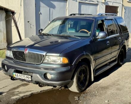 Сірий Лінкольн Navigator, об'ємом двигуна 5.4 л та пробігом 300 тис. км за 3300 $, фото 1 на Automoto.ua