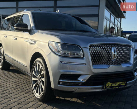 Сірий Лінкольн Navigator, об'ємом двигуна 3.5 л та пробігом 42 тис. км за 65000 $, фото 1 на Automoto.ua
