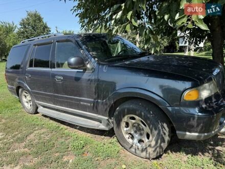 Линкольн Навигатор 2000 в Полтаве на Automoto.ua Синий Линкольн Навигатор, объемом двигателя 5.4 л и пробегом 250 тыс. км за 5500 $, фото 1 на Automoto.ua