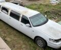Белый Линкольн Таун Кар, объемом двигателя 4.6 л и пробегом 141 тыс. км за 1178 $, фото 1 на Automoto.ua