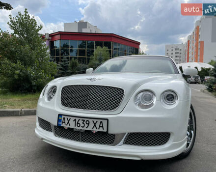 Білий Лінкольн Town Car, об'ємом двигуна 4.6 л та пробігом 156 тис. км за 35000 $, фото 4 на Automoto.ua
