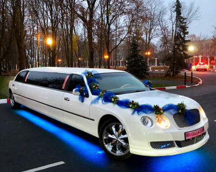 Білий Лінкольн Town Car, об'ємом двигуна 4.6 л та пробігом 156 тис. км за 35000 $, фото 21 на Automoto.ua