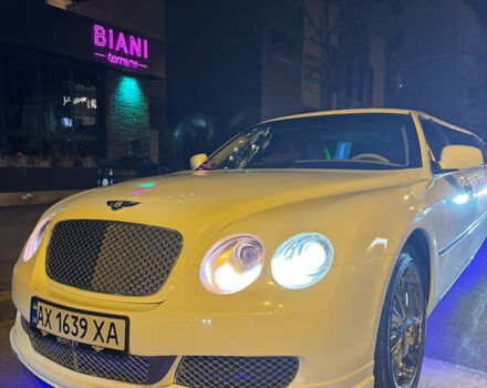 Білий Лінкольн Town Car, об'ємом двигуна 4.6 л та пробігом 156 тис. км за 35000 $, фото 2 на Automoto.ua