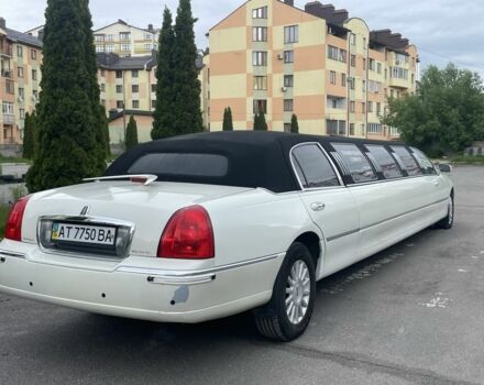 Білий Лінкольн Town Car, об'ємом двигуна 4.6 л та пробігом 148 тис. км за 7400 $, фото 7 на Automoto.ua