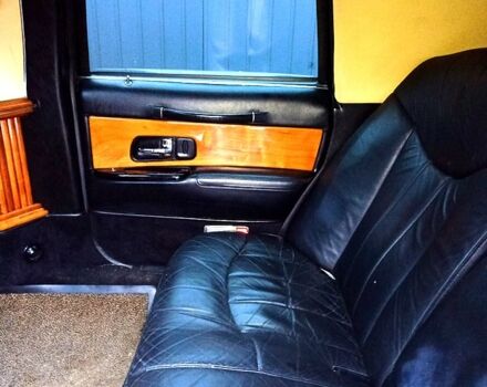 Білий Лінкольн Town Car, об'ємом двигуна 4.6 л та пробігом 400 тис. км за 11800 $, фото 2 на Automoto.ua