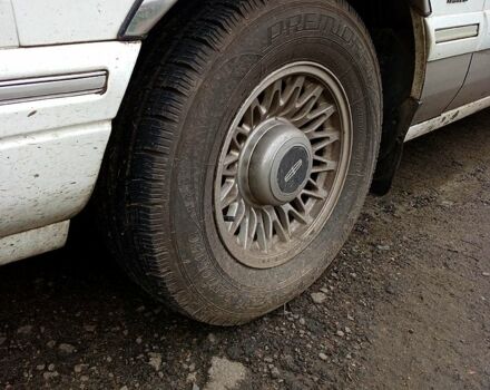 Білий Лінкольн Town Car, об'ємом двигуна 4.6 л та пробігом 400 тис. км за 11800 $, фото 5 на Automoto.ua