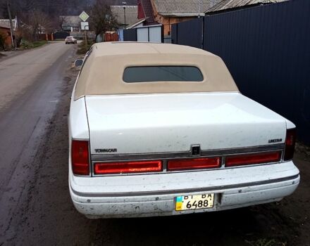 Білий Лінкольн Town Car, об'ємом двигуна 4.6 л та пробігом 400 тис. км за 11800 $, фото 1 на Automoto.ua