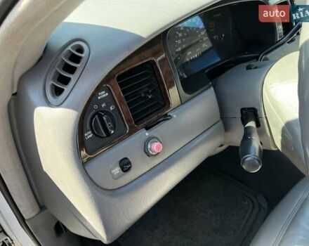 Білий Лінкольн Town Car, об'ємом двигуна 4.6 л та пробігом 150 тис. км за 16999 $, фото 31 на Automoto.ua