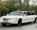 Білий Лінкольн Town Car, об'ємом двигуна 4.6 л та пробігом 200 тис. км за 1800 $, фото 1 на Automoto.ua