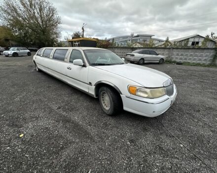 Білий Лінкольн Town Car, об'ємом двигуна 0 л та пробігом 200 тис. км за 4000 $, фото 2 на Automoto.ua