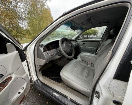 Білий Лінкольн Town Car, об'ємом двигуна 4.6 л та пробігом 200 тис. км за 1800 $, фото 9 на Automoto.ua
