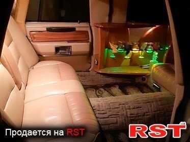 Білий Лінкольн Town Car, об'ємом двигуна 5 л та пробігом 100 тис. км за 1800 $, фото 1 на Automoto.ua