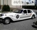 Білий Лінкольн Town Car, об'ємом двигуна 4.6 л та пробігом 200 тис. км за 10000 $, фото 1 на Automoto.ua