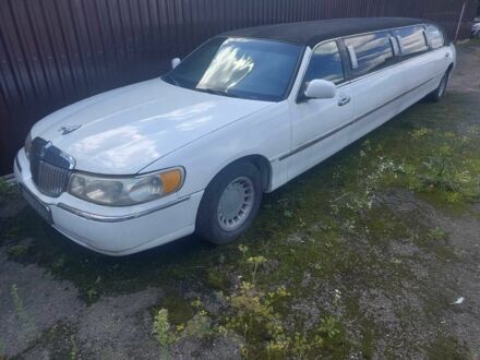 Лінкольн Town Car 1999 у Дрогобичі на Automoto.ua Білий Лінкольн Town Car, об'ємом двигуна 0 л та пробігом 180 тис. км за 2500 $, фото 1 на Automoto.ua