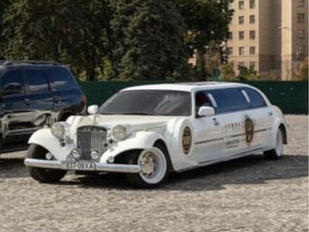 Линкольн Таун Кар 2000 в Харькове на Automoto.ua Белый Линкольн Таун Кар, объемом двигателя 0 л и пробегом 120 тыс. км за 11156 $, фото 1 на Automoto.ua