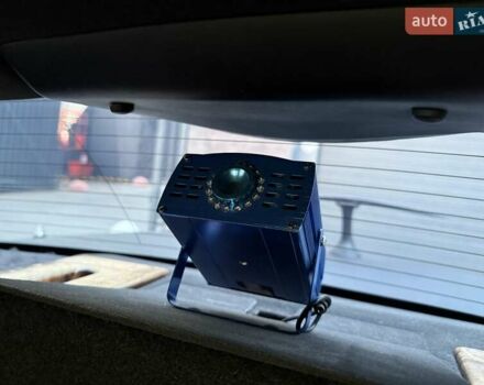 Черный Линкольн Таун Кар, объемом двигателя 4.6 л и пробегом 250 тыс. км за 19900 $, фото 64 на Automoto.ua