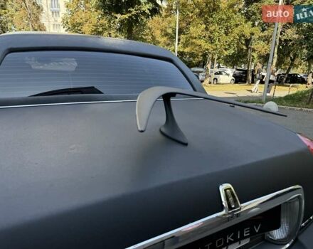 Черный Линкольн Таун Кар, объемом двигателя 4.6 л и пробегом 250 тыс. км за 19900 $, фото 23 на Automoto.ua