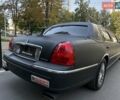 Черный Линкольн Таун Кар, объемом двигателя 4.6 л и пробегом 250 тыс. км за 19900 $, фото 10 на Automoto.ua