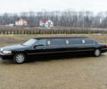 Черный Линкольн Таун Кар, объемом двигателя 4.6 л и пробегом 162 тыс. км за 8000 $, фото 1 на Automoto.ua
