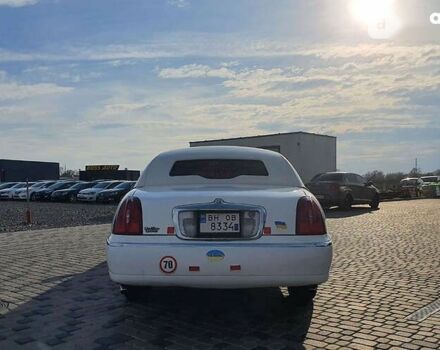 Лінкольн Town Car, об'ємом двигуна 4.6 л та пробігом 334 тис. км за 8000 $, фото 4 на Automoto.ua