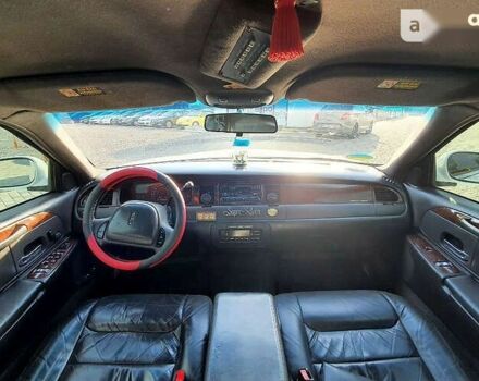 Лінкольн Town Car, об'ємом двигуна 4.6 л та пробігом 334 тис. км за 8000 $, фото 11 на Automoto.ua