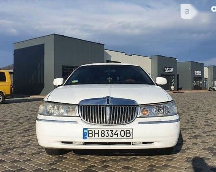 Линкольн Таун Кар, объемом двигателя 4.6 л и пробегом 334 тыс. км за 8000 $, фото 1 на Automoto.ua