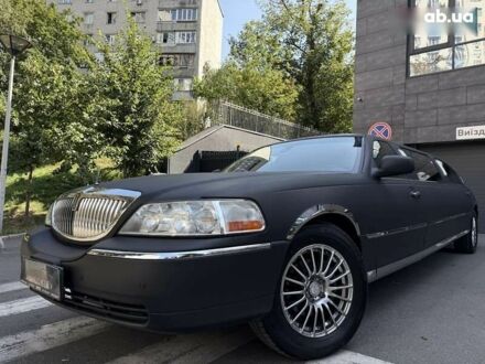 Линкольн Таун Кар, объемом двигателя 4.6 л и пробегом 250 тыс. км за 19900 $, фото 1 на Automoto.ua