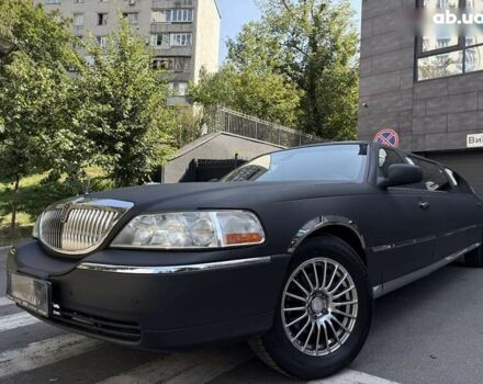 Лінкольн Town Car, об'ємом двигуна 4.6 л та пробігом 250 тис. км за 19900 $, фото 1 на Automoto.ua