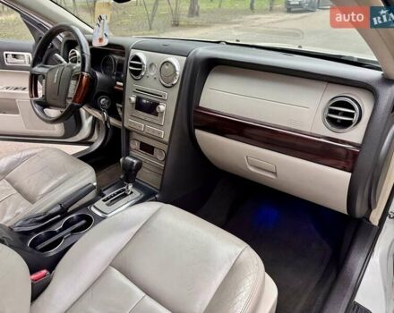 Белый Линкольн Зефир, объемом двигателя 2.97 л и пробегом 233 тыс. км за 5999 $, фото 49 на Automoto.ua