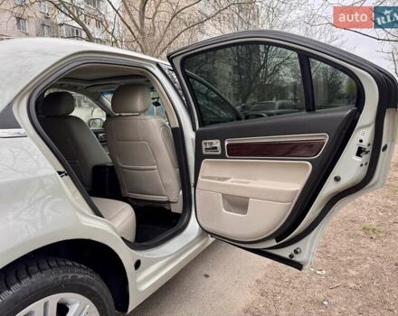 Белый Линкольн Зефир, объемом двигателя 2.97 л и пробегом 233 тыс. км за 5999 $, фото 60 на Automoto.ua