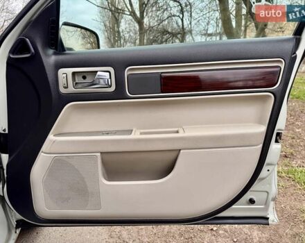 Белый Линкольн Зефир, объемом двигателя 2.97 л и пробегом 233 тыс. км за 5999 $, фото 42 на Automoto.ua