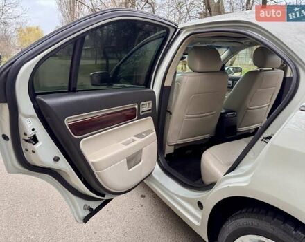 Белый Линкольн Зефир, объемом двигателя 2.97 л и пробегом 233 тыс. км за 5999 $, фото 58 на Automoto.ua