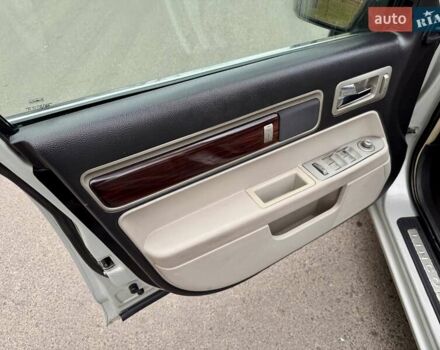 Белый Линкольн Зефир, объемом двигателя 2.97 л и пробегом 233 тыс. км за 5999 $, фото 52 на Automoto.ua