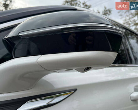 Білий Лінкольн Corsair, об'ємом двигуна 2 л та пробігом 84 тис. км за 22700 $, фото 12 на Automoto.ua