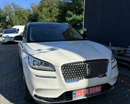 Белый Линкольн Corsair, объемом двигателя 2.3 л и пробегом 91 тыс. км за 22999 $, фото 2 на Automoto.ua