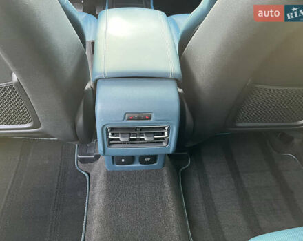 Белый Линкольн Corsair, объемом двигателя 2.29 л и пробегом 101 тыс. км за 24500 $, фото 42 на Automoto.ua