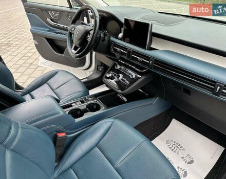 Белый Линкольн Corsair, объемом двигателя 2.29 л и пробегом 101 тыс. км за 24500 $, фото 33 на Automoto.ua