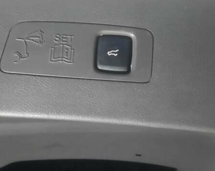 Белый Линкольн Corsair, объемом двигателя 2 л и пробегом 122 тыс. км за 14950 $, фото 32 на Automoto.ua