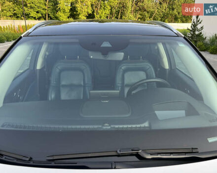 Белый Линкольн Corsair, объемом двигателя 2.29 л и пробегом 101 тыс. км за 24500 $, фото 41 на Automoto.ua