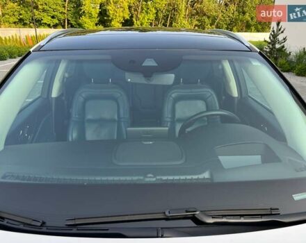 Белый Линкольн Corsair, объемом двигателя 2.29 л и пробегом 101 тыс. км за 24500 $, фото 1 на Automoto.ua