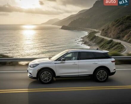 Белый Линкольн Corsair, объемом двигателя 2 л и пробегом 77 тыс. км за 23333 $, фото 2 на Automoto.ua